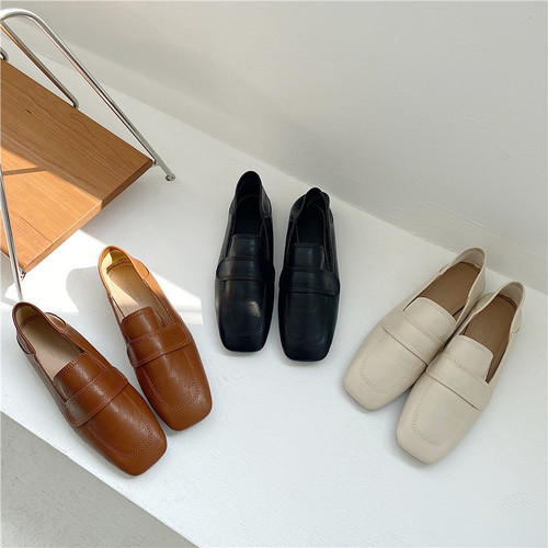 Doudou shoes for women Dongdaemun 2024 new style simple flat shoes one-leg loafers British style small leather shoes trend