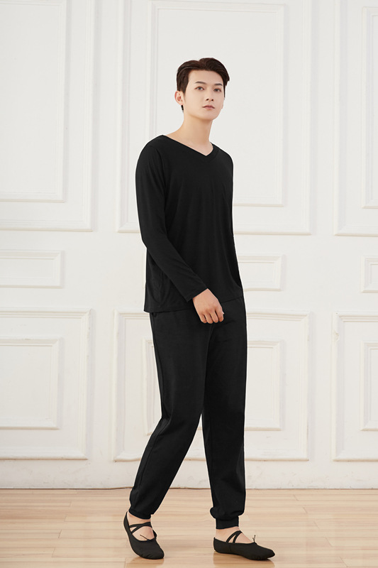 Men's black round neck (long sleeve) + turnip pants