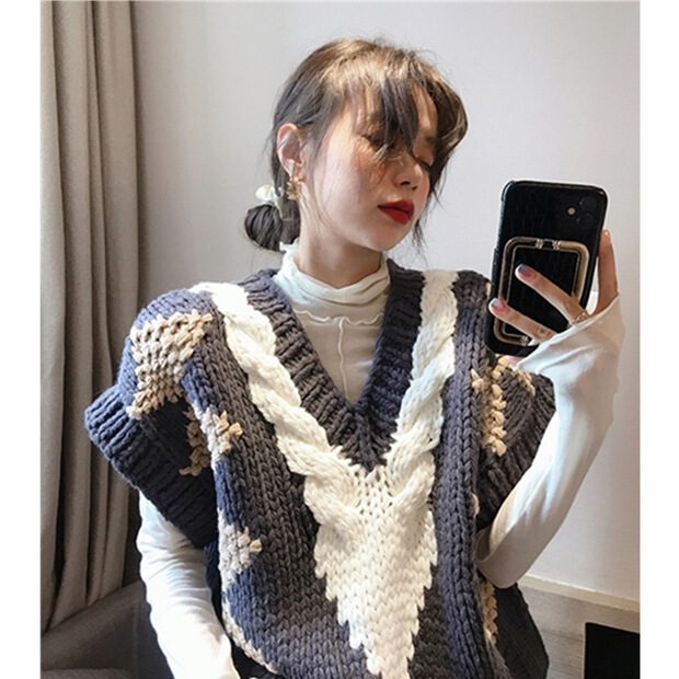Fashionable color matching color value online handmade lazy thick needle wool V-neck women's loose sweater vest sweater