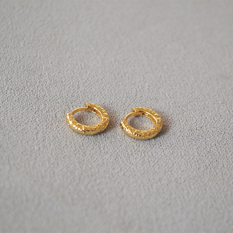 Japanese and Korean Original Bump Hammer Texture Tin Paper Exquisite Simple Small Fashionable Elegant All-match Ear Buckle Earrings Women