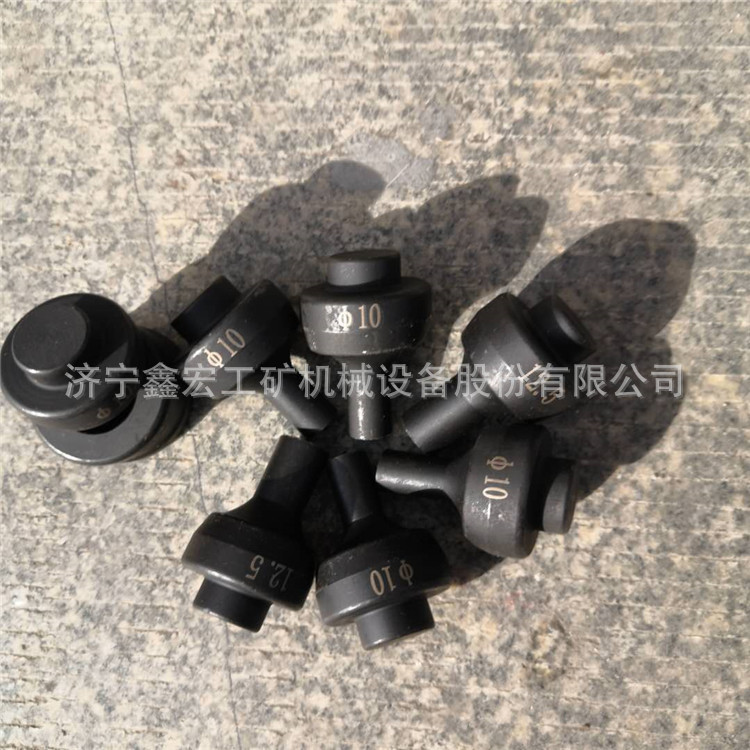 鑫宏牌液压冲孔机 大规格角钢冲孔机模具 圆孔模具 长孔模具