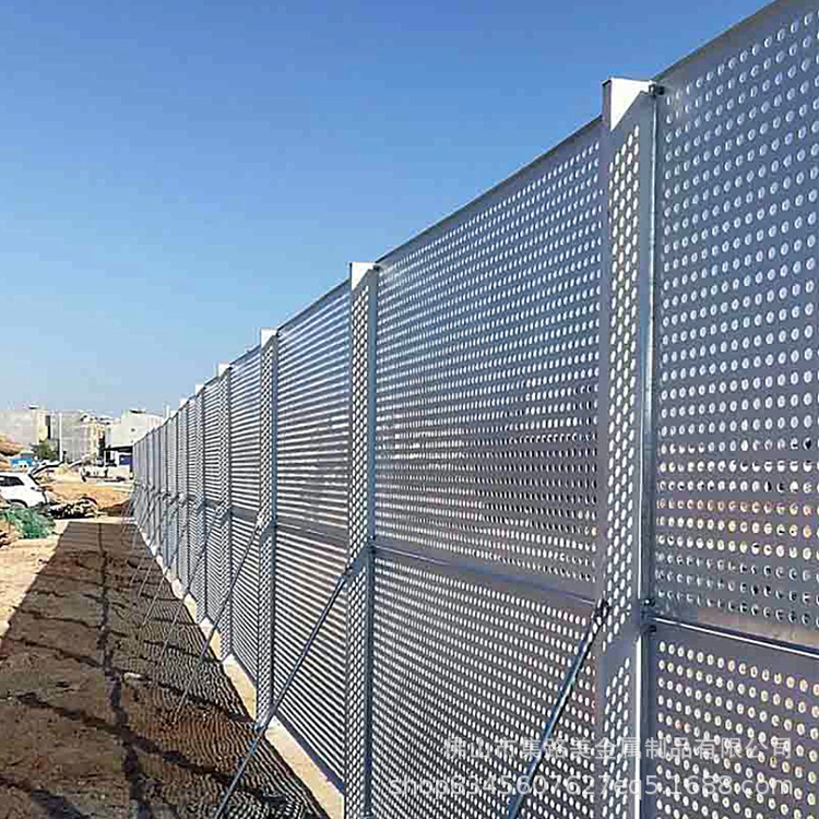沿海地区 强力抗风防风冲孔施工围挡板 交通围蔽市政道路工程围挡