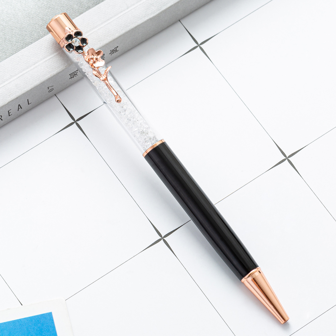 Pluma de cristal de metal en stock al por mayor color flor pluma diamante bolígrafo publicidad boda pluma regalo rhinestone pluma