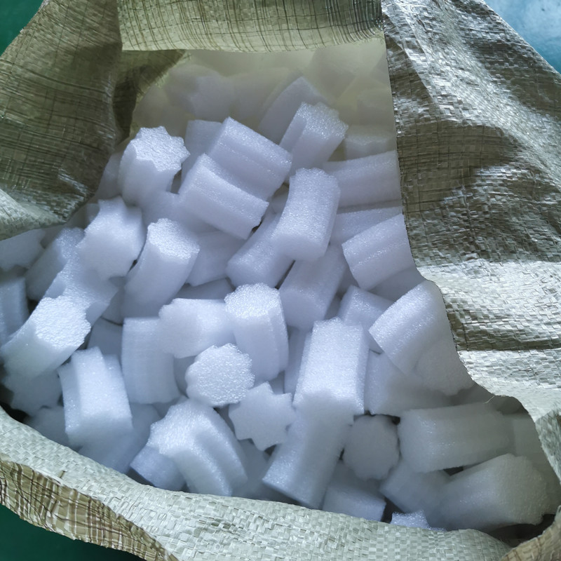EPE珍珠棉蛋托沫填充料边角料物流快递填充碎料泡沫棉防震填充