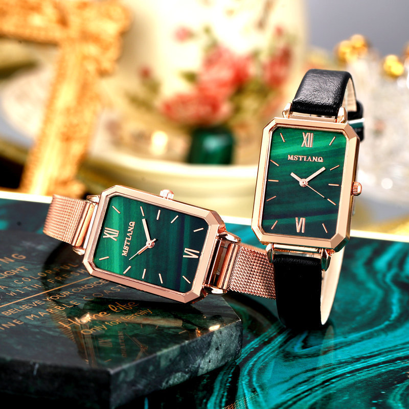 2022 Douyin Watch Live Light Luxury Women's Watch Retro Internet Celebrity Little Green Same Style Malachite Green Disk Student Watch