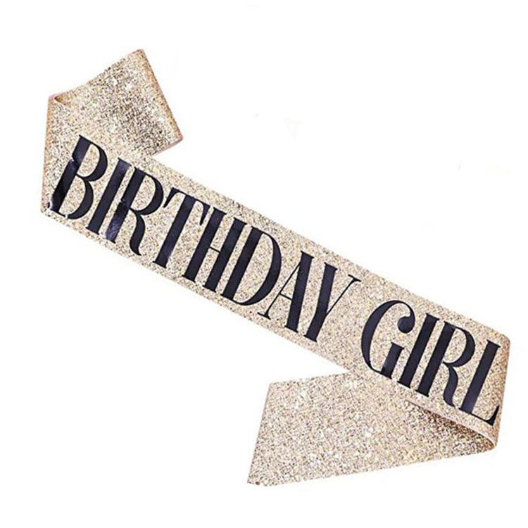 Etiqueta con birhday Girl Golden