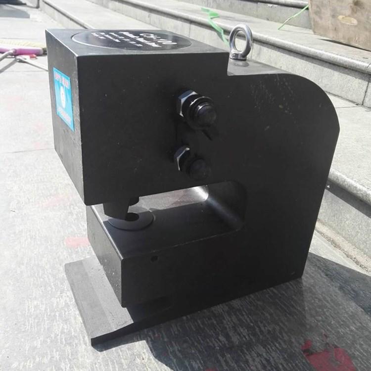 80角钢冲孔机 50T液压角钢冲孔机 济宁鑫宏