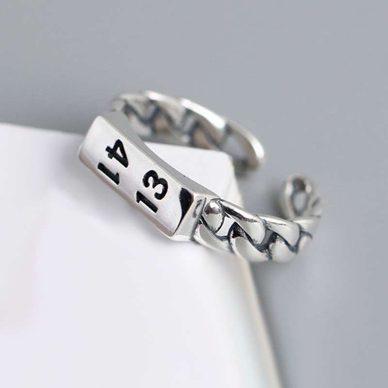 レトロなアルファベットの指輪の組み合わせins韓東大門ヒップホップはs 925銀の英語の指輪の対外貿易の卸売りをめっきします。
