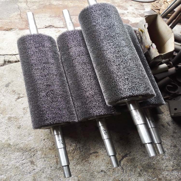 厂家销售油桶 钢板清洗钢丝辊刷 防酸碱不锈钢丝清洗辊刷