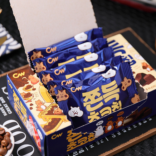 South Korea imported co-branded snack CW Qingyou chocolate flavor sandwich cake mochi glutinous rice glutinous rice cake Qingyou pastry
