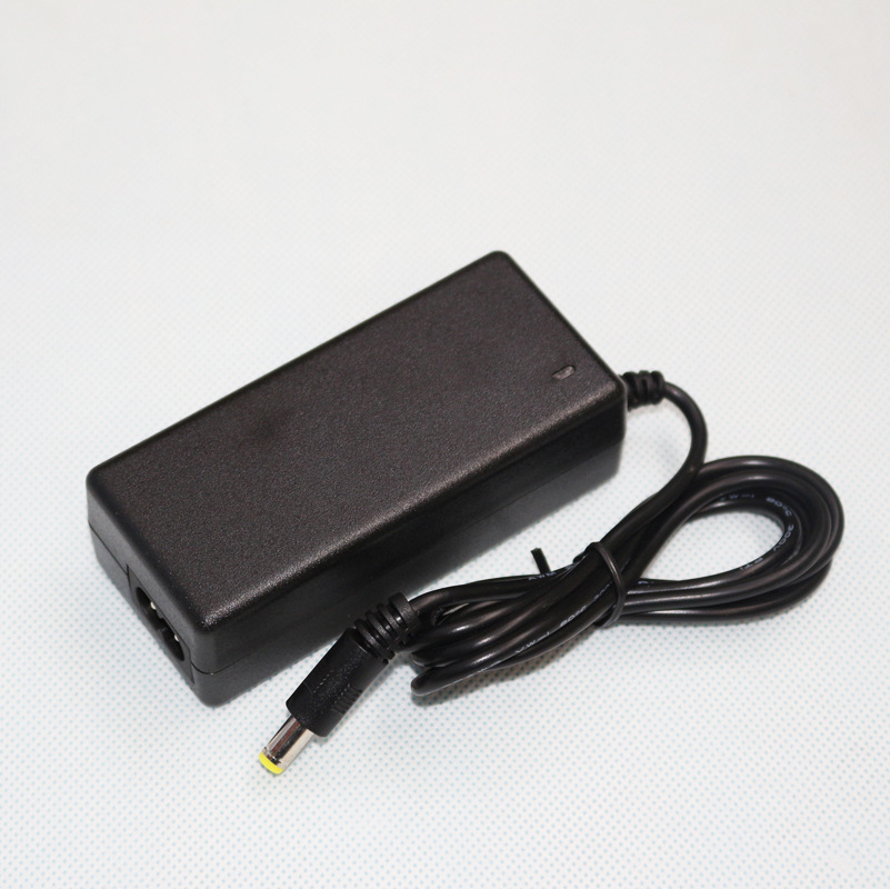 直销5VLED开关电源 显示器投光灯路灯电源适配器 15W3A桌面式电源