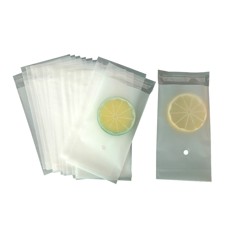 CPE engrosada plana esmerilado bolsa blanca bolsa de embalaje de plástico bolsa autoadhesiva de fábrica al por mayor en Blanco Bolsa esmerilada