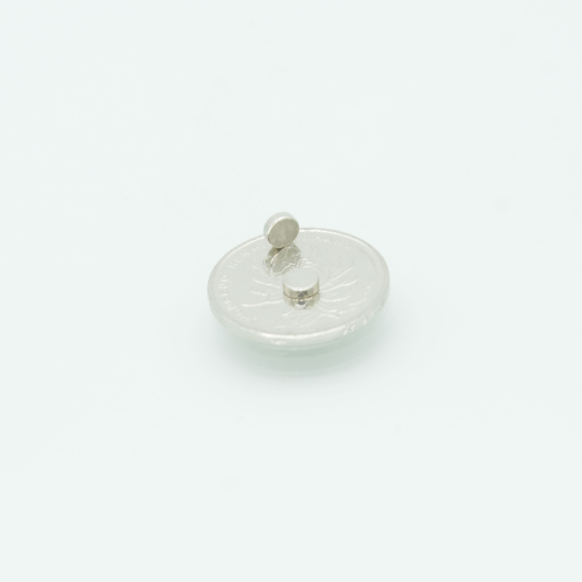 钕铁硼强磁铁D5*2mm 圆形磁铁片 亚克力吸铁石 稀土永磁王磁钢