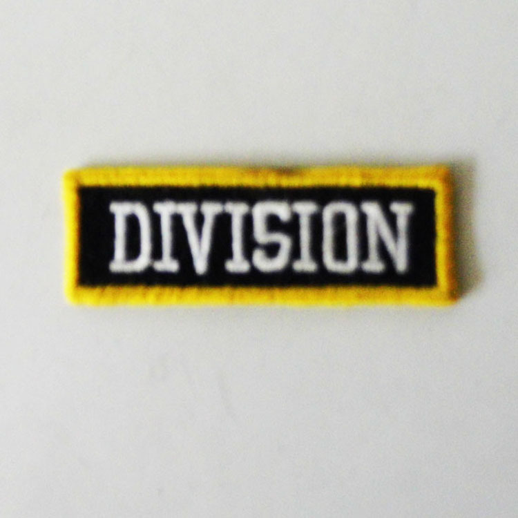 服装衣服LOGO刺绣电绣章仔标定做布贴补丁标手袋箱包LOGO电脑绣花