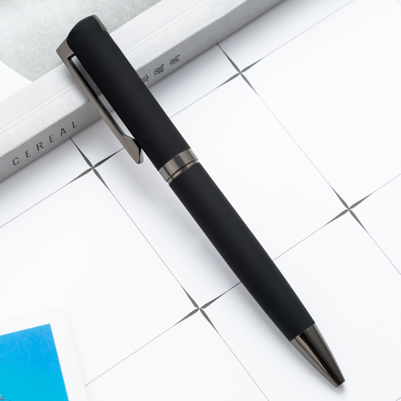 Fábrica al por mayor pegamento creativo pulverización de metal bolígrafo regalo de negocios Rotary firma PEN Oficina de Conferencias pluma de metal