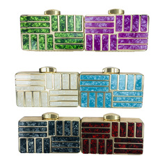 Factory-direct cross-border shipping: Elegant acrylic clutch bags for European and American weddings, trendy women's handbags, and sophisticated metal evening totes.
