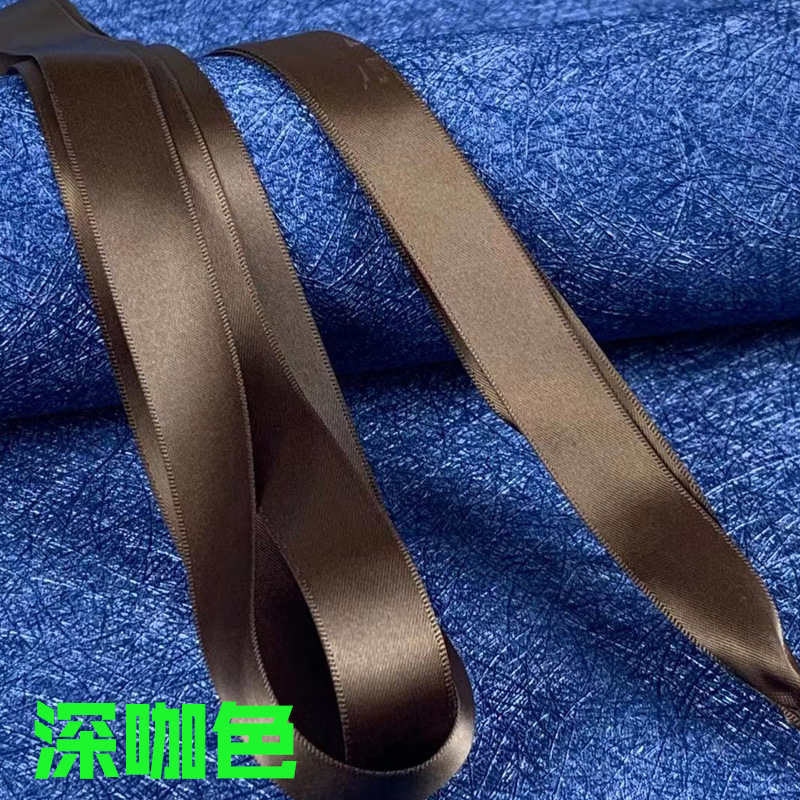 Cinta de encaje satinado color caramelo Satén de poliéster de doble cara Satén de encaje brillante encaje ancho cinta plana encaje