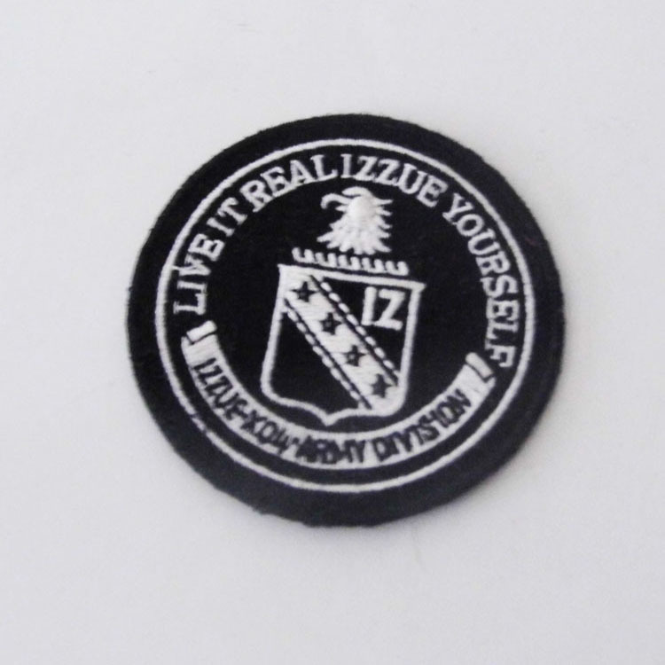 定做加工多色欧美大学夹克数字补丁背胶布贴胸章肩章定做电脑刺绣
