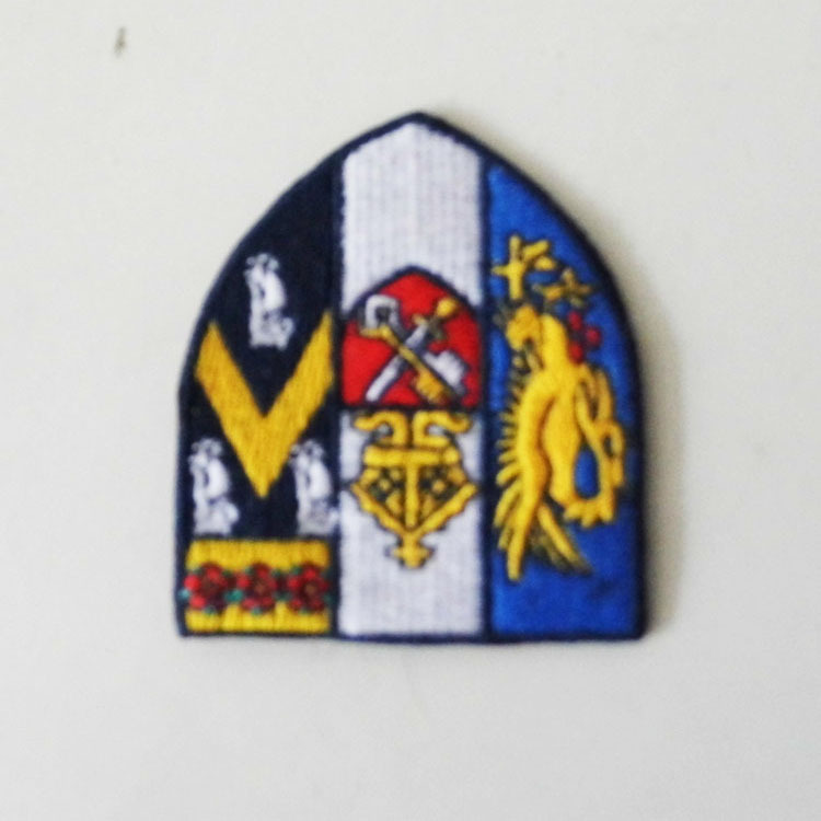 厂家定制外贸章仔服饰刺绣加工衣服LOGO徽章电脑绣花定做KT猫