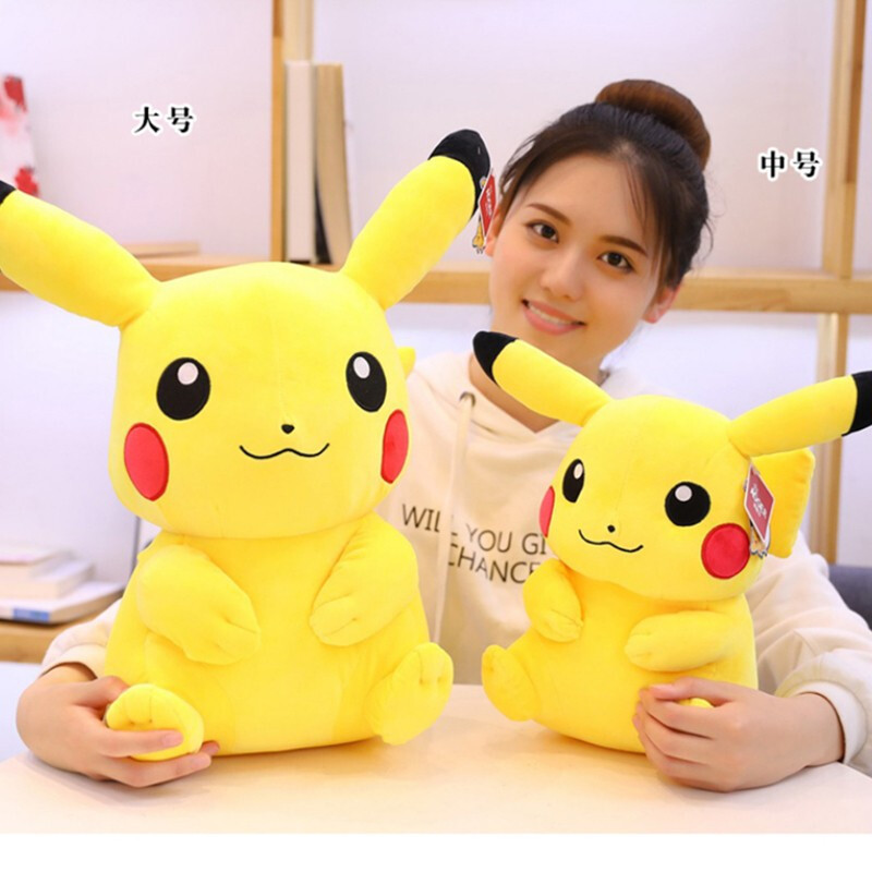 Genuine Pokémon Pikachu Doll Muñeca de trapo Juguete de felpa Red Muñeca caliente Regalo de cumpleaños