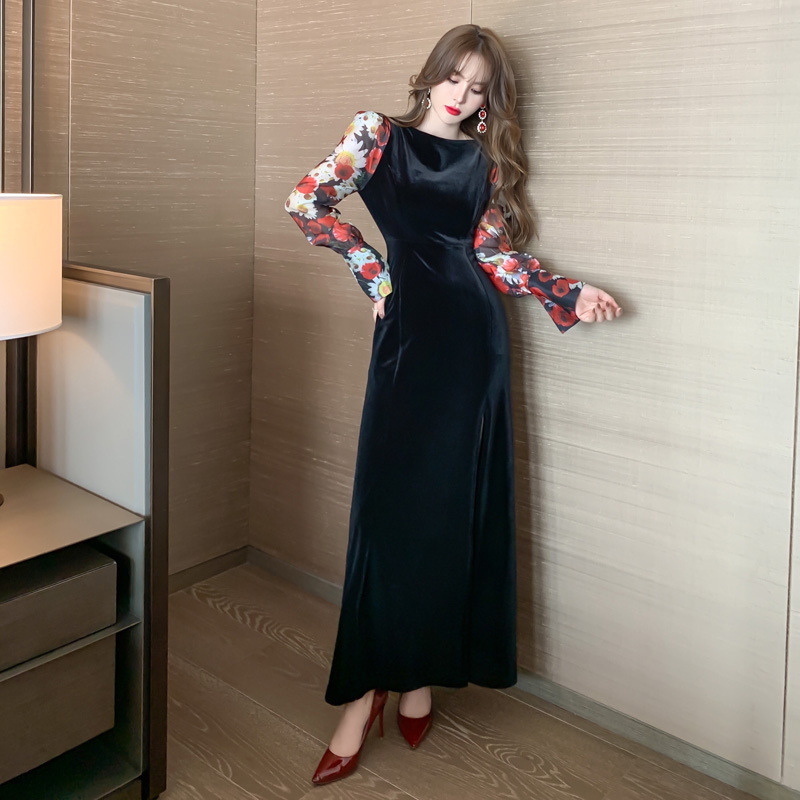 Đầm liền thân nhung đen dài tay in họa tiết retro dáng ôm — Màu đen