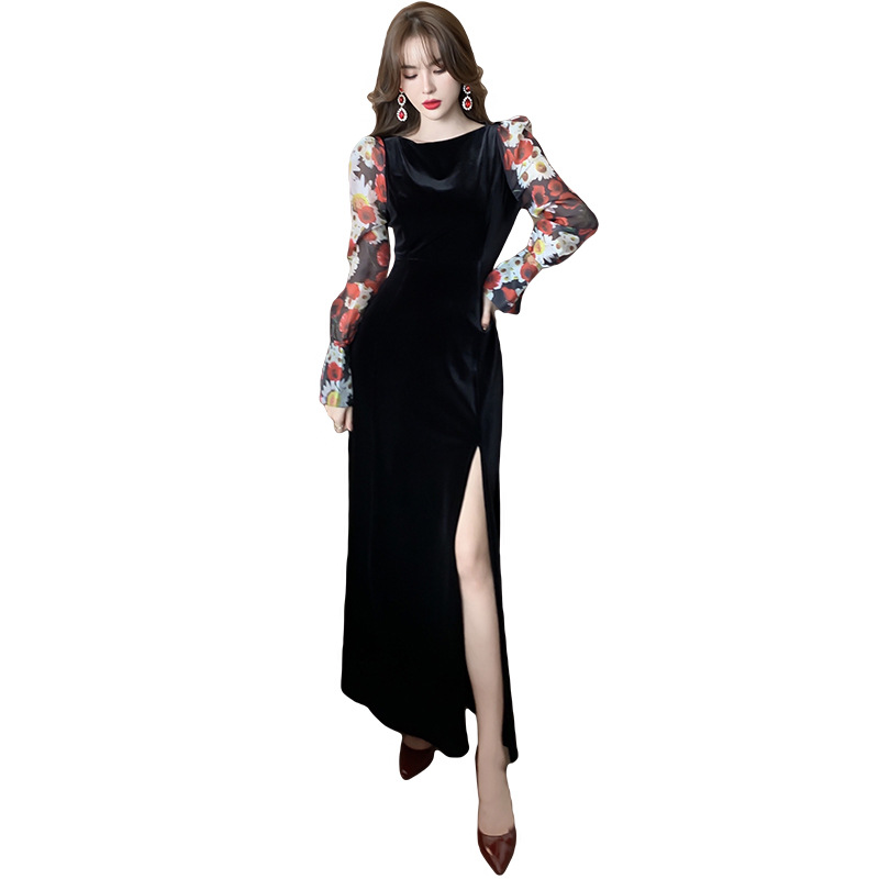 Đầm liền thân nhung đen dài tay in họa tiết retro dáng ôm — Màu đen