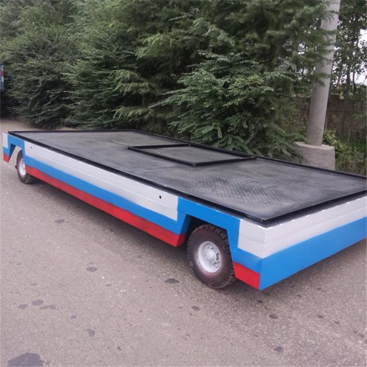 常年木屋房车底盘  牵引平板拖车 房车底盘