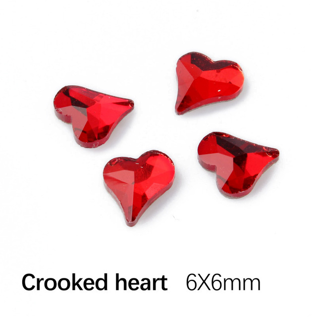 6x6mm 빨간색 비뚤어진 심장
