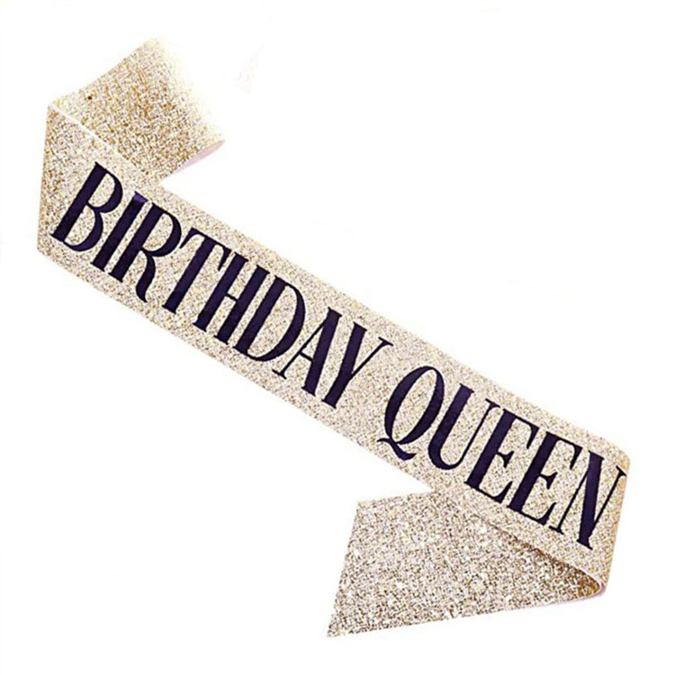 Etiqueta con birhday Queen Golden