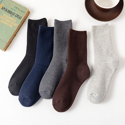 Autumn and winter velvet thickened terry mid-calf socks men's classic solid color casual cotton warm socks wholesale for men
