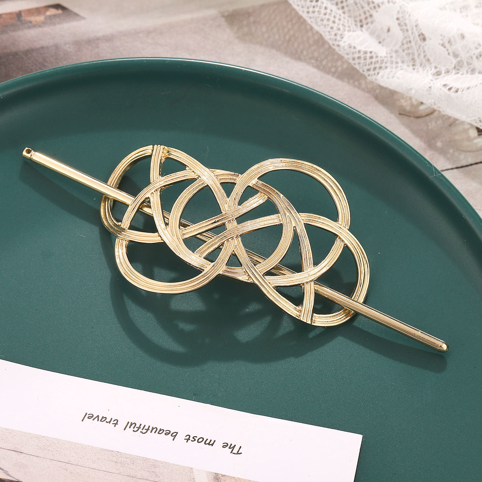 Estilo coreano moda nueva transfronteriza exagerada líneas de suministro tocado intercalado cóncavo hueco retro horquilla Comercio exterior joyería