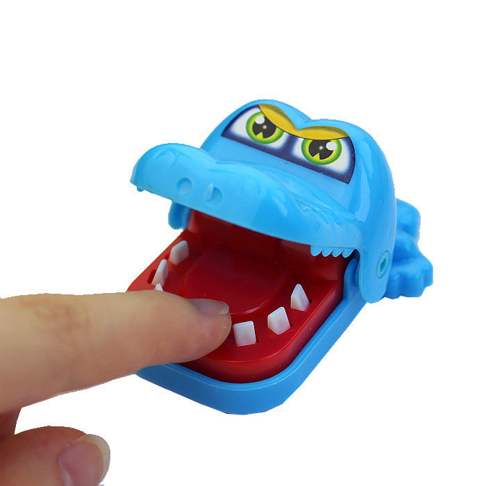 Dibujos animados nuevo exótico morder pequeño cocodrilo llavero Boca Grande cocodrilo parodia juguete divertido para niños