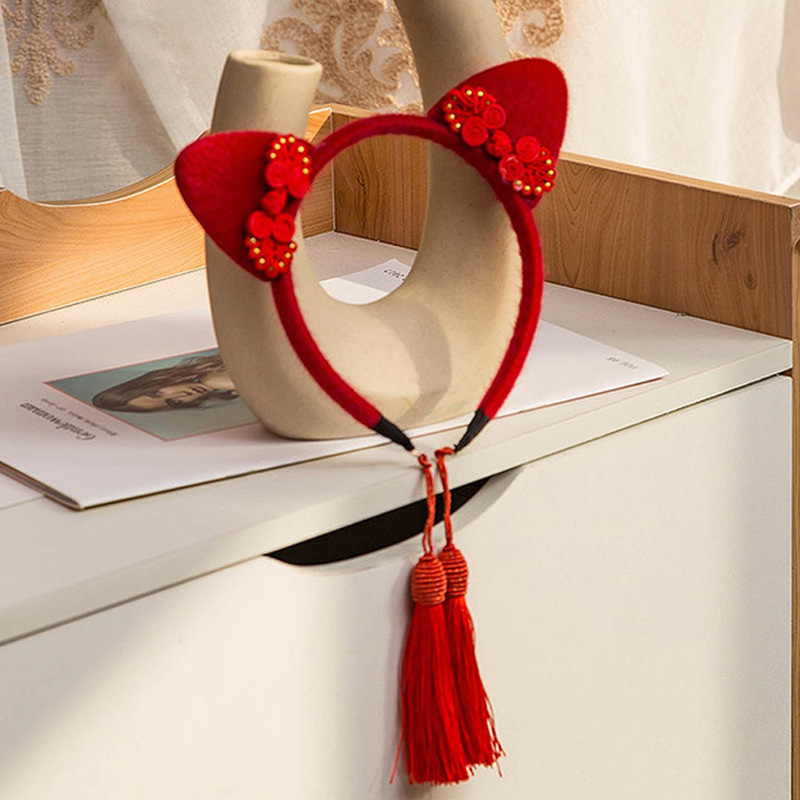 Red cat ear