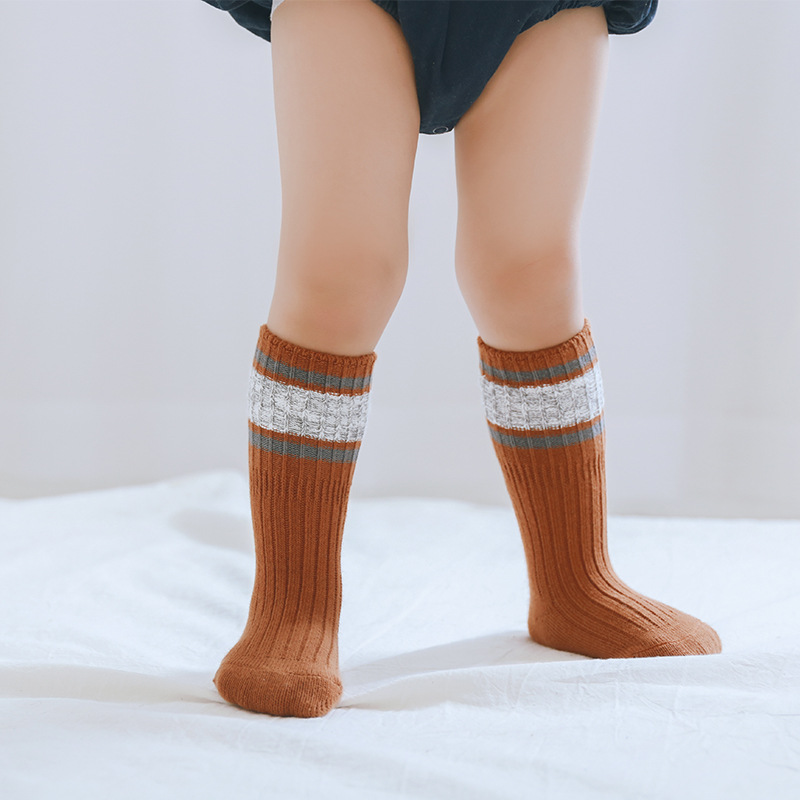 20 otoño e invierno nuevo doble aguja de tubo alto antideslizante bebé calcetines bebé antideslizante piso Calcetines niños calcetines de aguja gruesa