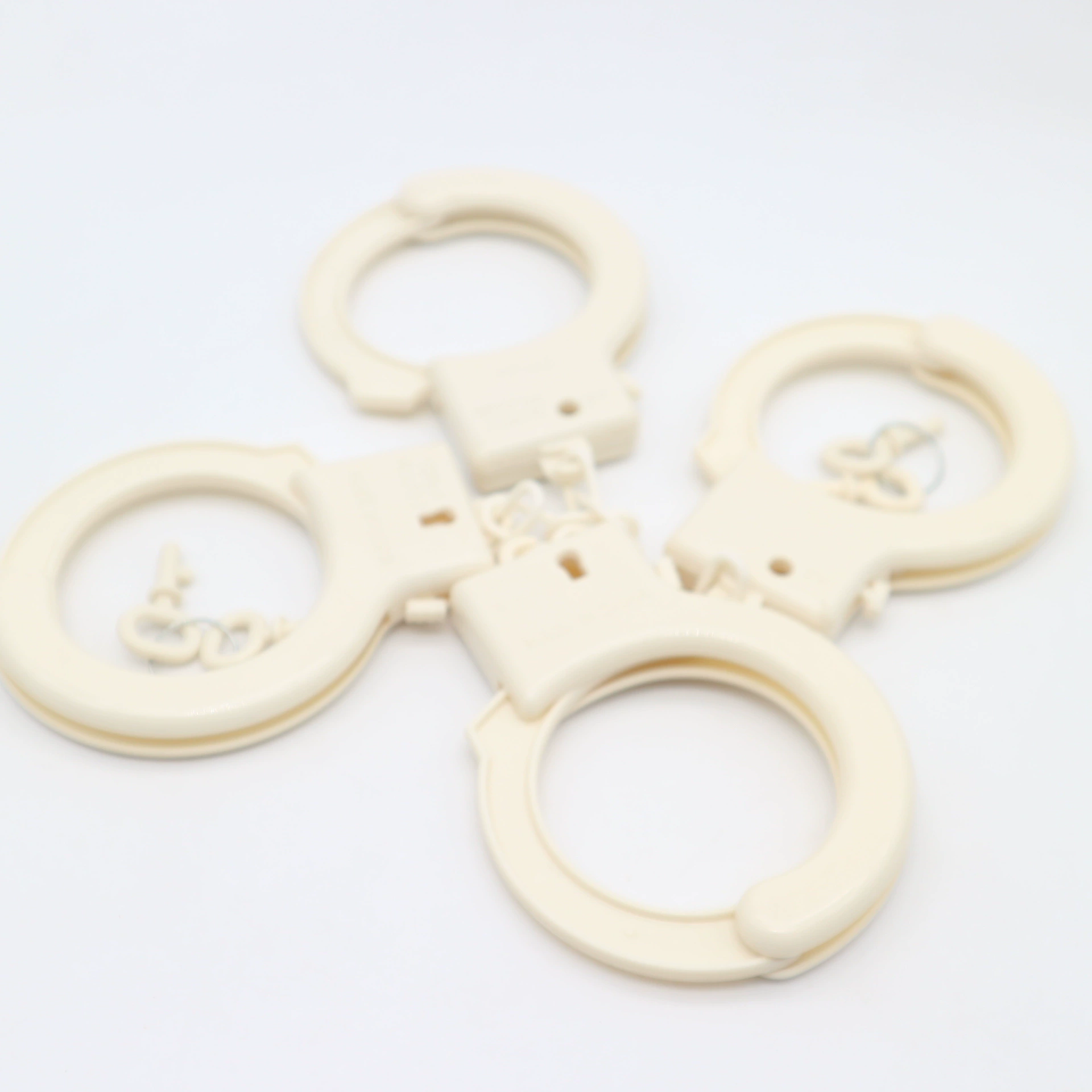 Игрушечные наручники Пластиковые наручники Манжеты для ног Креативные игрушки Детский реквизит для ролевых игр