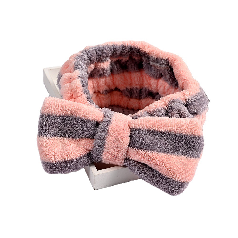 Factory daily necessities Korean coral fleece makeup cute plush girl makeup gift bow hair band accessories