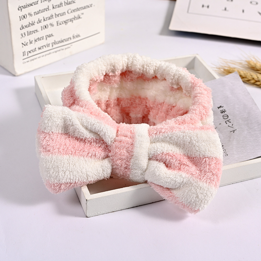 Factory daily necessities Korean coral fleece makeup cute plush girl makeup gift bow hair band accessories