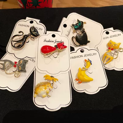 Yaxa sancaqları, Clothing Accessory, Cute Enamel Kitten