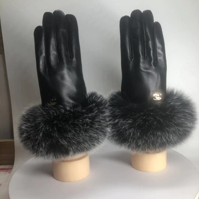 �ﶬ���Ᵽůʱ��Ůʿ�����ë��Ƥ�ݴ�����Ƥ��������