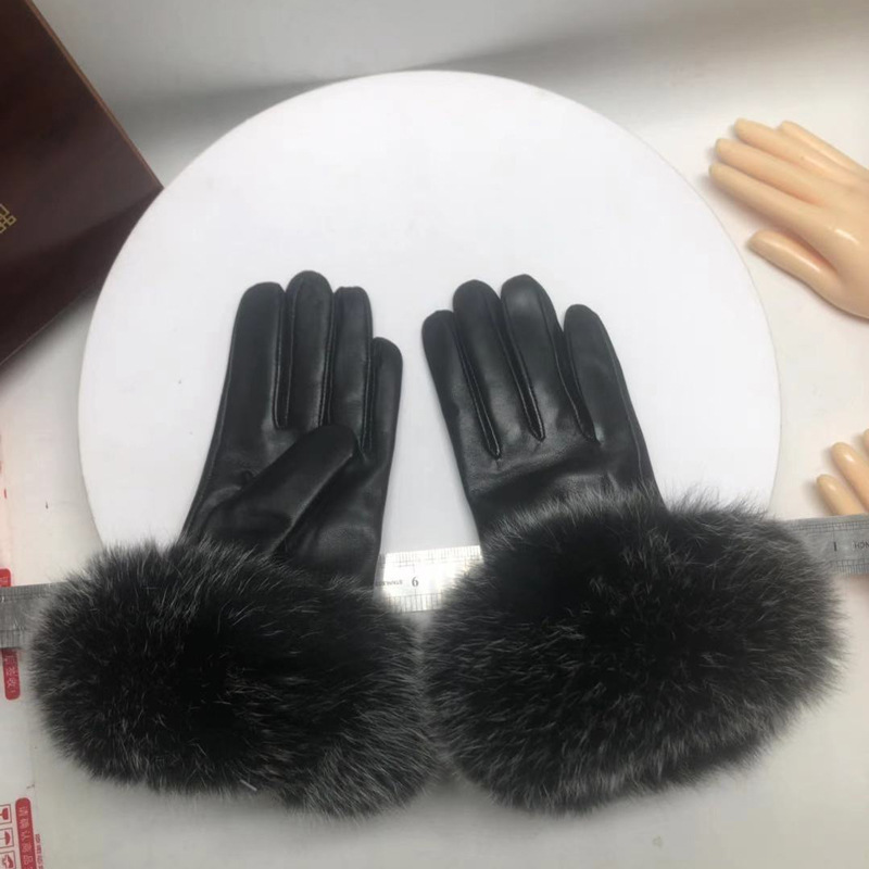 �ﶬ���Ᵽůʱ��Ůʿ�����ë��Ƥ�ݴ�����Ƥ��������