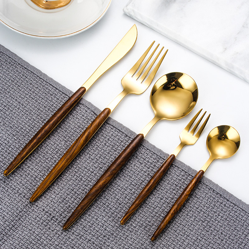 Cruzar la frontera de acero inoxidable 430 imitación madera grano portugués vajilla creativa japonés occidental comida cuchillo tenedor cuchara traje cuchillo de carne