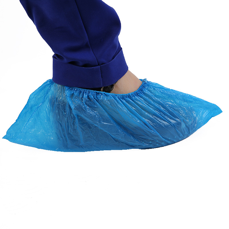 Nueva cubierta de zapato PE impermeable a prueba de lluvia cubierta de zapato engrosada PE plástico azul cubierta de zapato a prueba de polvo antideslizante