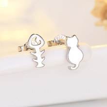 巧兰轩 银针清新不对称小猫鱼骨耳钉可爱日系学生少小耳饰防过敏