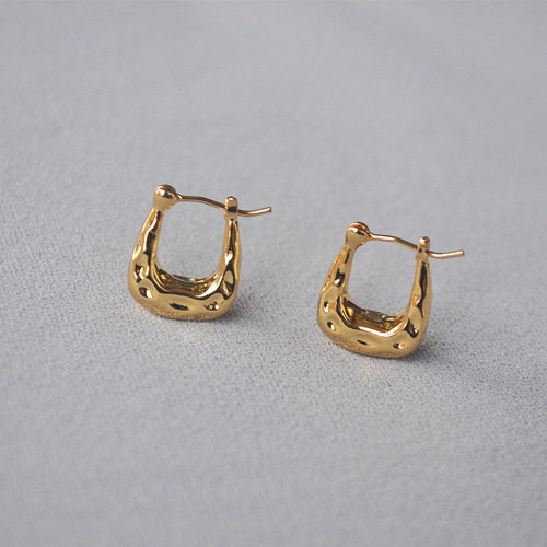 Elegant Vintage Copper-Gold Plated Hammered Texture U-Shaped Earrings for Women