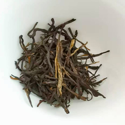 Wholesale Fengqing Yunnan Black Tea 2024 58 Black Tea Raw Material Needled Tip One Bud Two Leaves Straight Tied Black Tea
