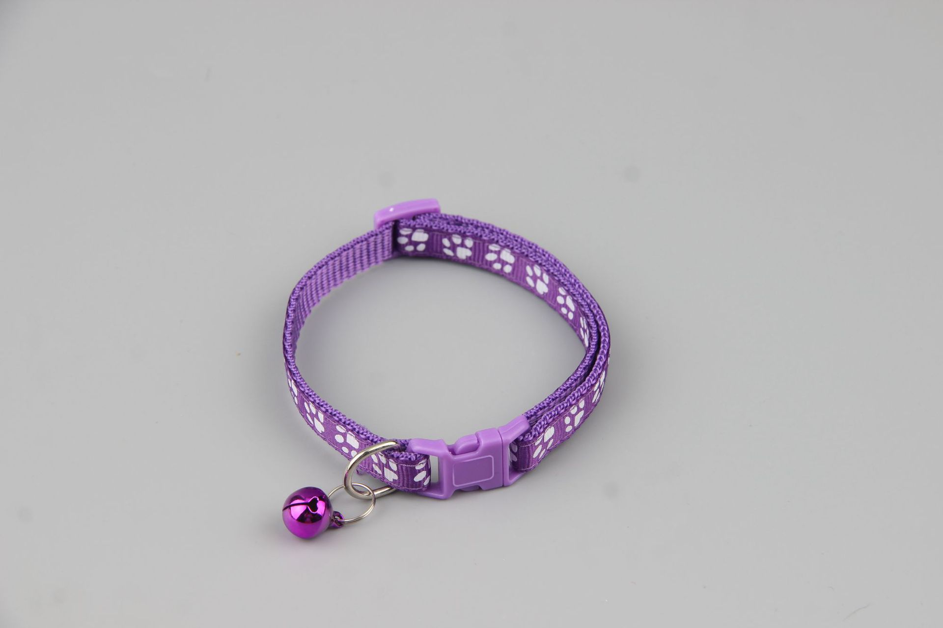 Collar de pegado de mascotas perros gatos una sola huella de pata impresa campana gatos brota gatito de nylon