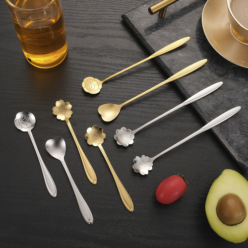 Creative stainless steel cherry blossom spoon, Japanese-style, popular coffee spoon, gold-plated, long handle, ice cream dessert stirrer, small spoon
