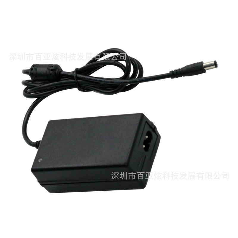 Grounded Car Vacuum Cleaner Cigarette Lighter Interface 19V2A Power Adapter Safety Standard