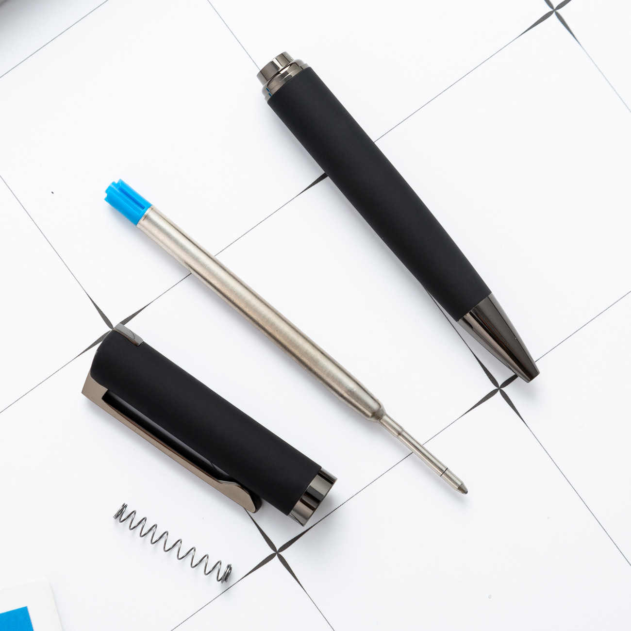 Fábrica al por mayor pegamento creativo pulverización de metal bolígrafo regalo de negocios Rotary firma PEN Oficina de Conferencias pluma de metal