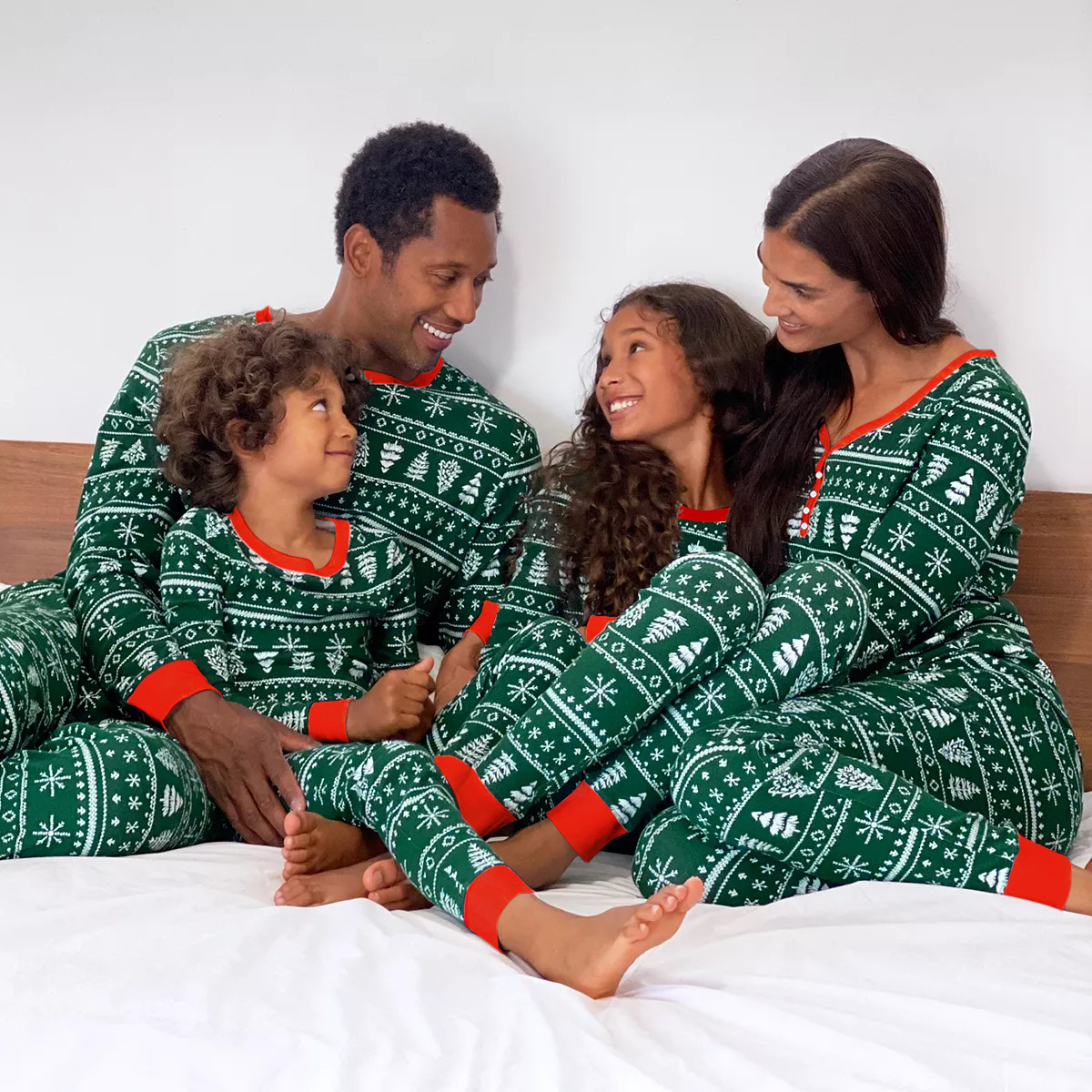 Hot selling nieuwe kerstprint contrasterende kleur ouder-kind kleding thuis pak voor dames_voghion.com